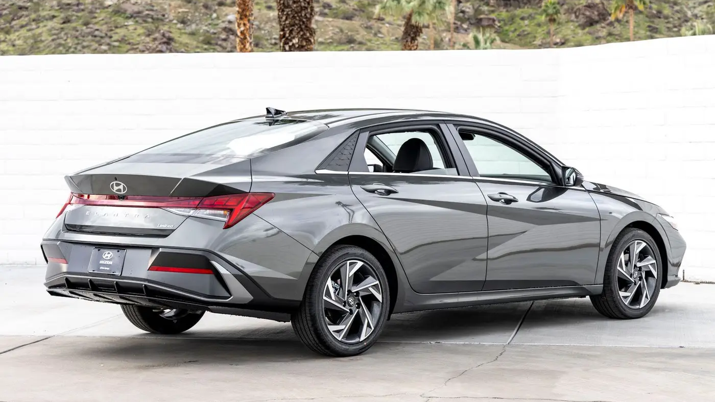 2026 Hyundai ELANTRA Limited