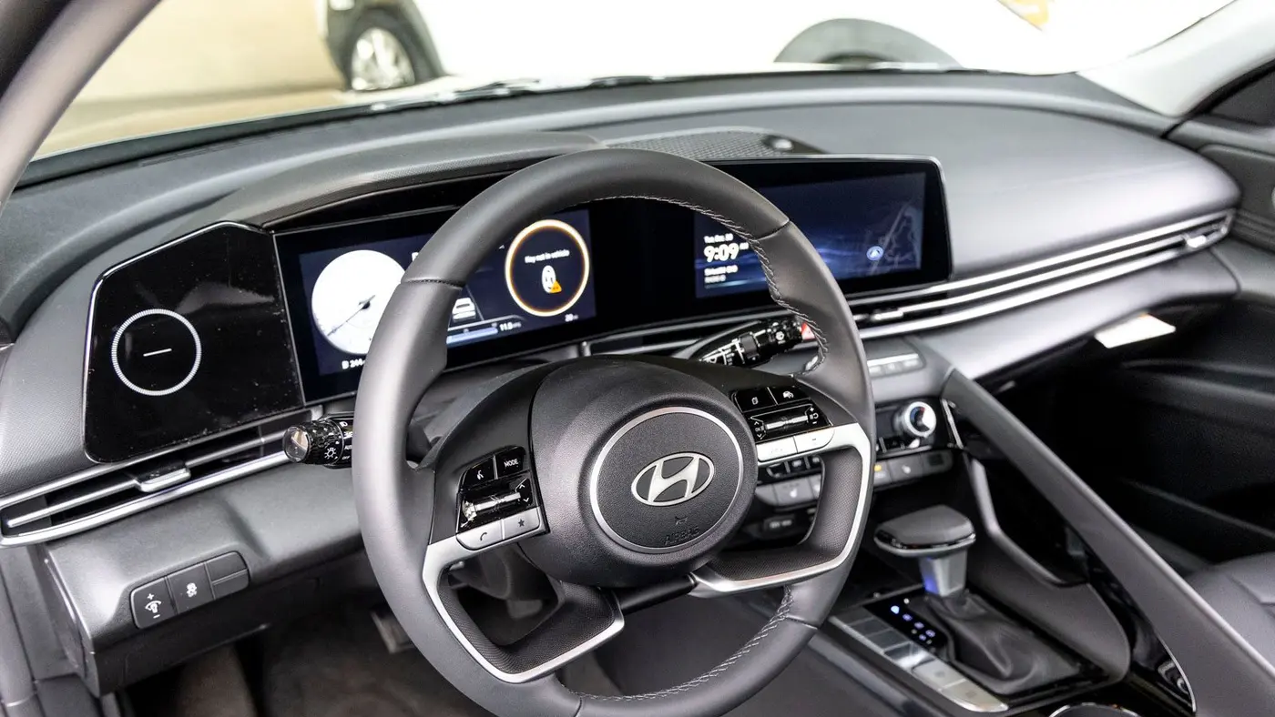 2026 Hyundai ELANTRA Limited