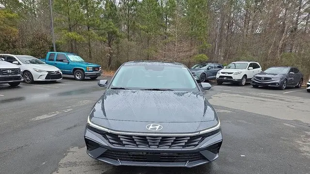 2026 Hyundai ELANTRA Limited
