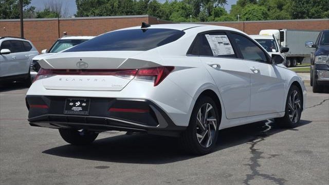 2026 Hyundai ELANTRA Limited