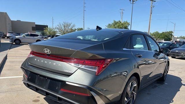 2024 Hyundai ELANTRA Limited