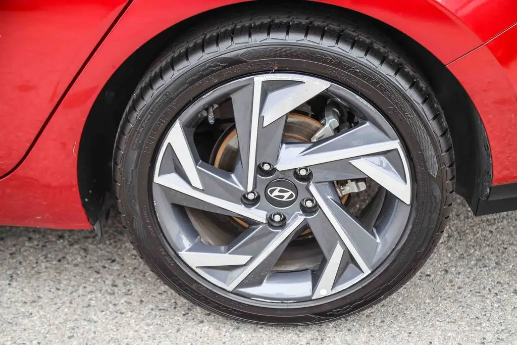 2024 Hyundai Elantra - $18,498