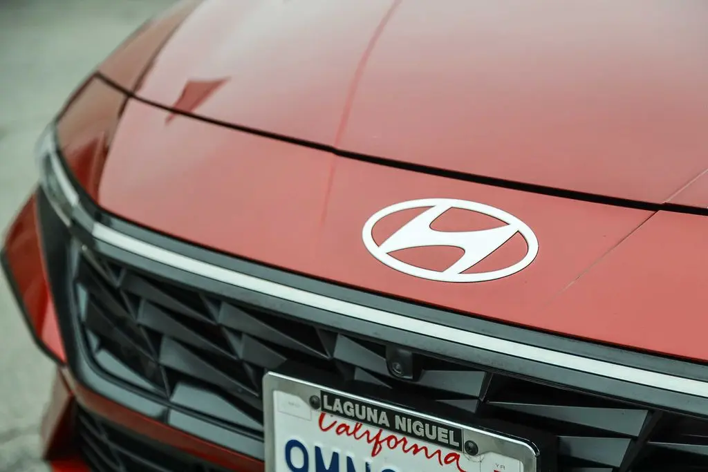 2024 Hyundai Elantra - $18,498