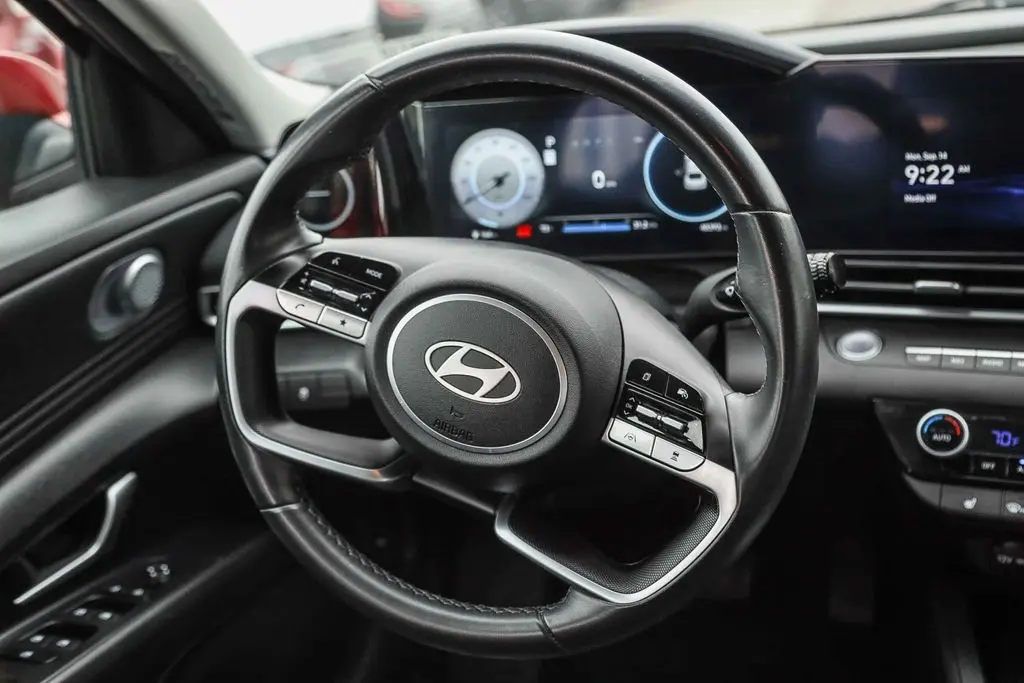 2024 Hyundai Elantra - $18,498