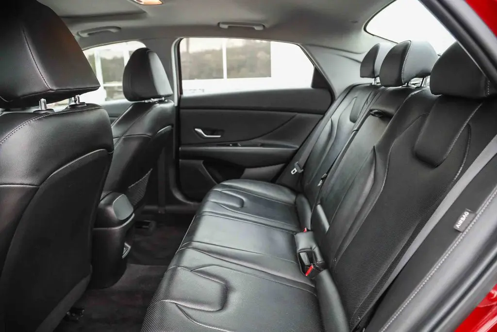 2024 Hyundai Elantra - $18,498