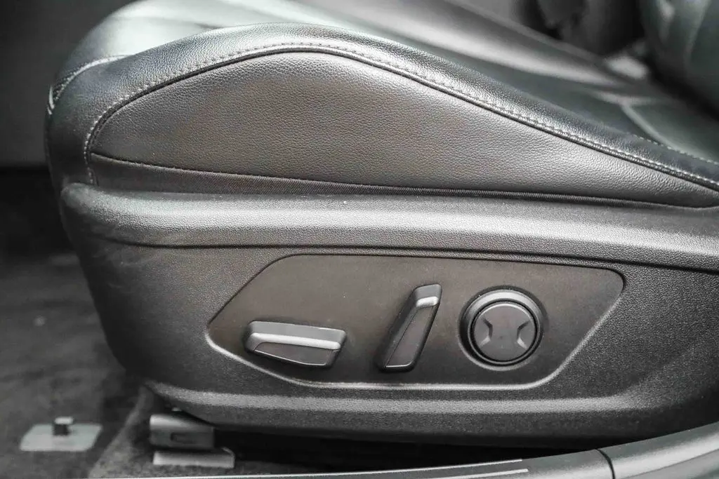 2024 Hyundai Elantra - $18,498