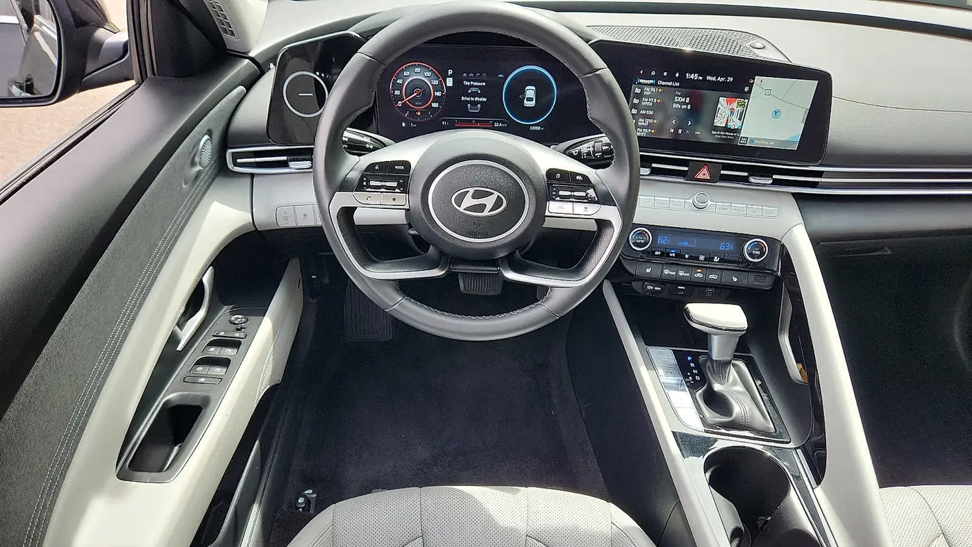 2024 Hyundai ELANTRA Limited