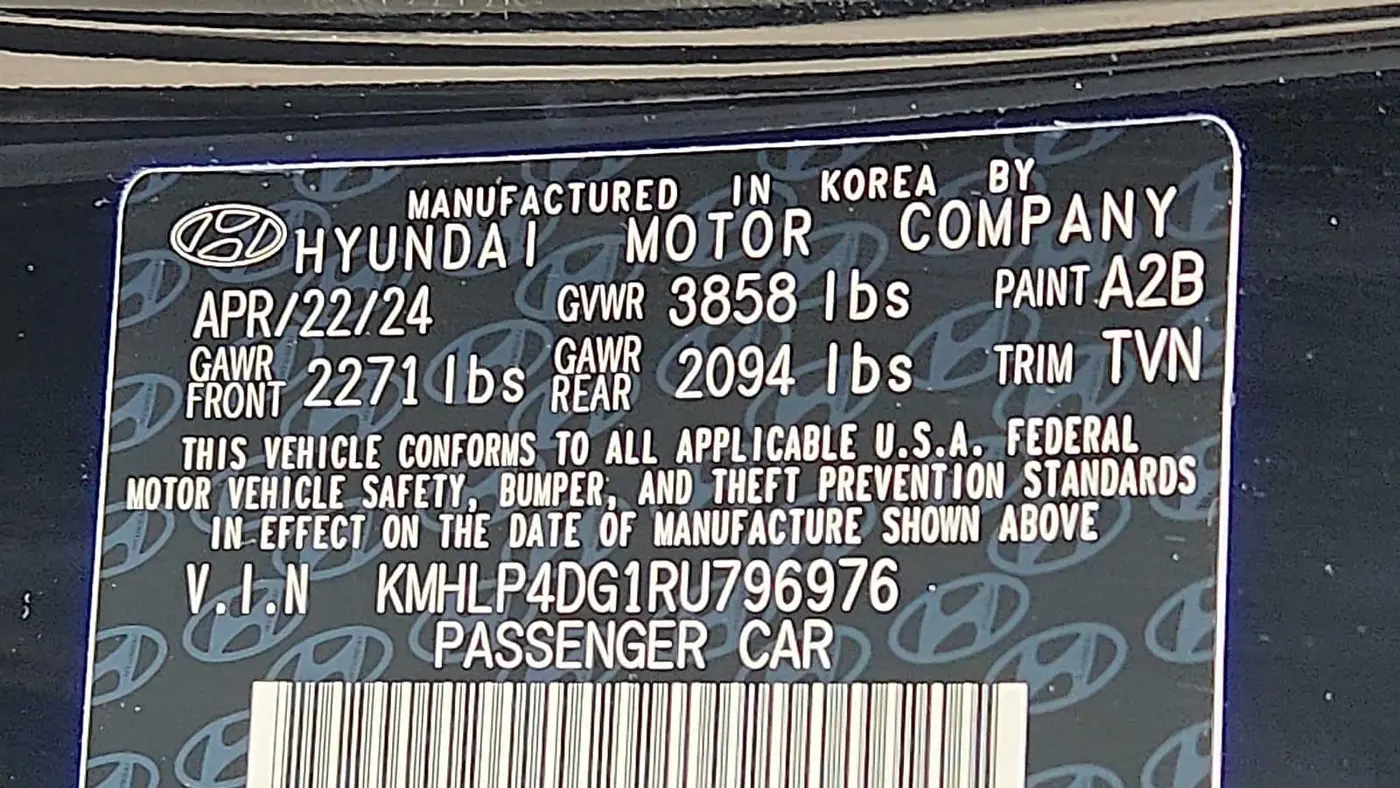 2024 Hyundai ELANTRA Limited