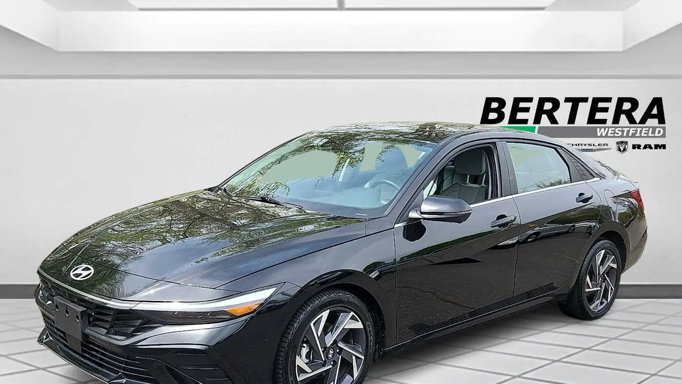 2024 Hyundai ELANTRA Limited