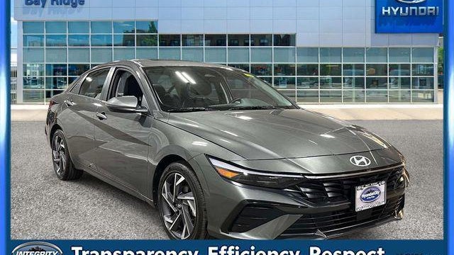Preowned 2025 Hyundai ELANTRA Limited for Sale