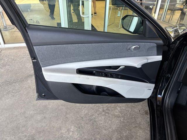 2025 Hyundai Elantra - $22,593
