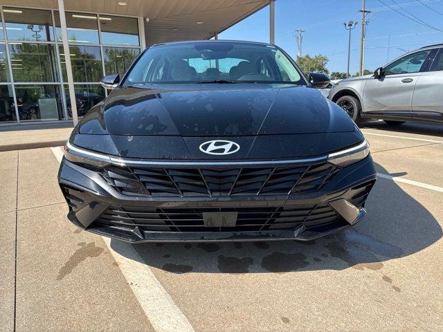 2025 Hyundai Elantra - $22,593