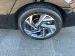 2025 Elantra Thumbnail 15