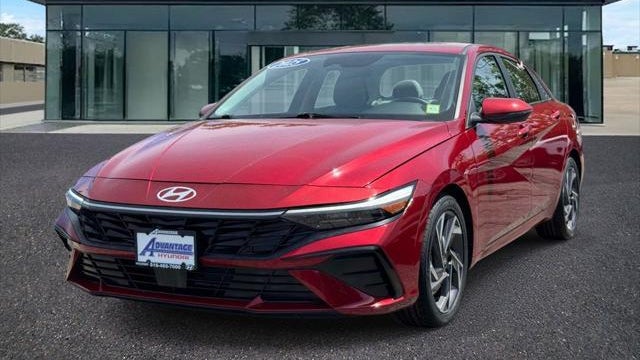 2025 Hyundai ELANTRA Limited