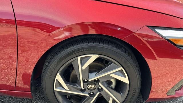 2025 Hyundai ELANTRA Limited