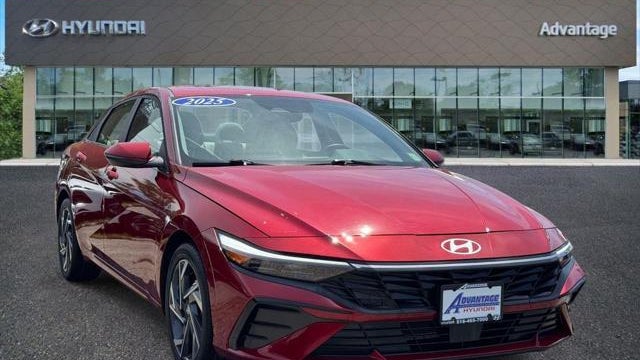 Preowned 2025 Hyundai ELANTRA Limited for Sale