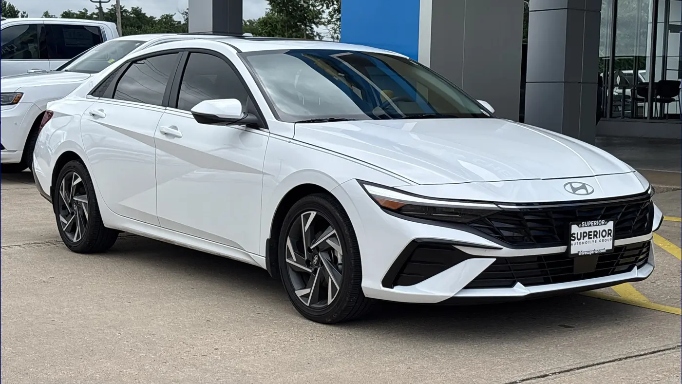 Preowned 2025 Hyundai ELANTRA Limited for Sale