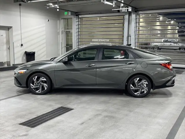 2026 Hyundai Elantra - $27,202