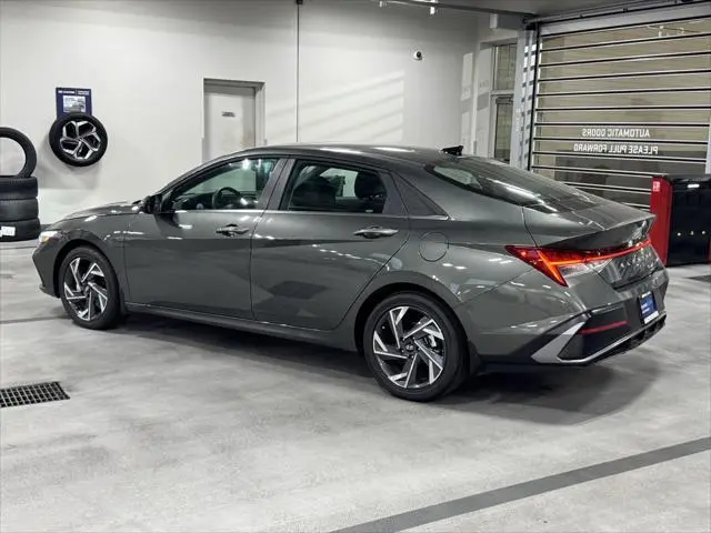2026 Hyundai Elantra - $27,202