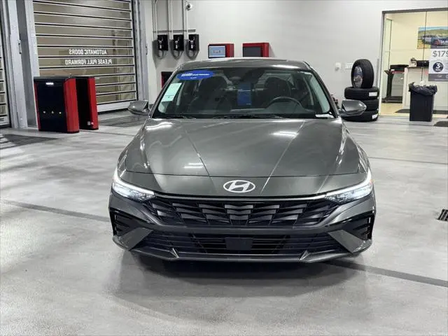2026 Hyundai Elantra - $27,202