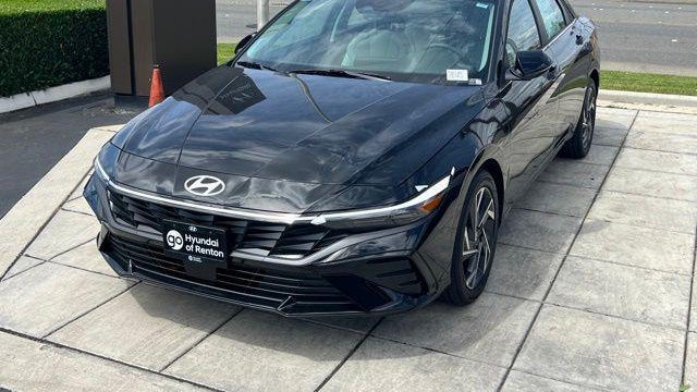 2026 Hyundai ELANTRA Limited
