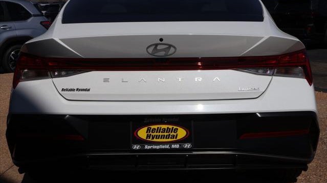 2026 Hyundai ELANTRA Limited