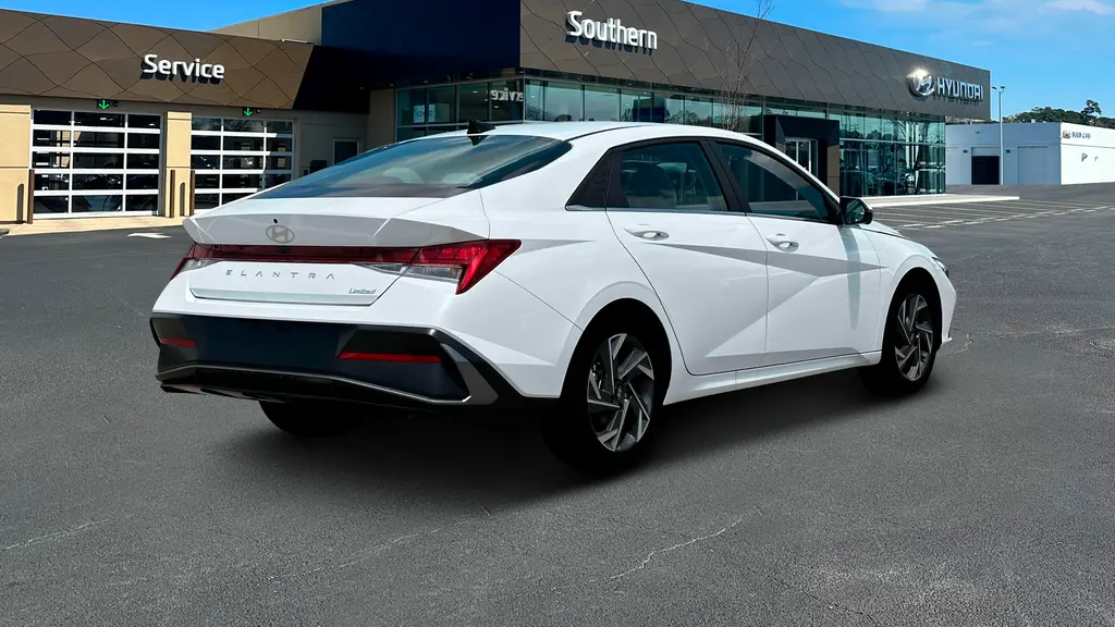 2025 Hyundai ELANTRA Limited