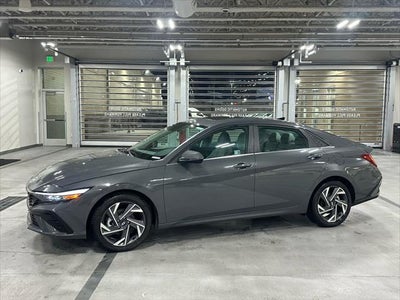 2025 Hyundai Elantra Limited 4DR Sedan