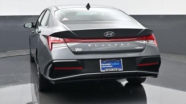 2025 Hyundai ELANTRA Limited