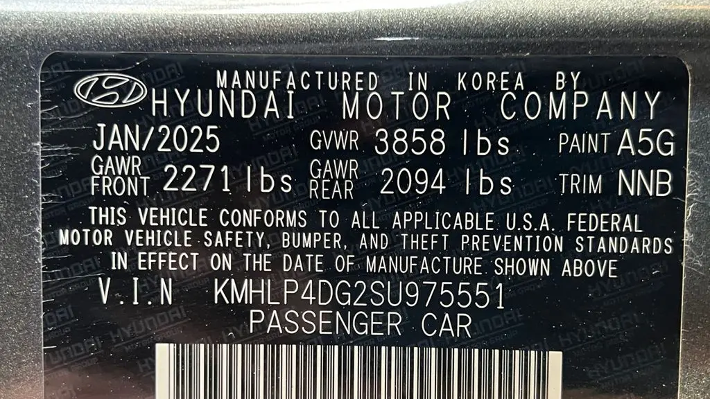 2025 Hyundai ELANTRA Limited
