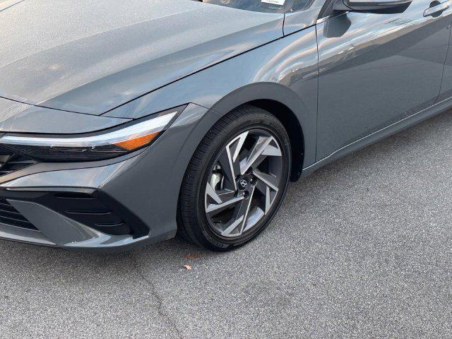 2026 Hyundai Elantra - $25,490