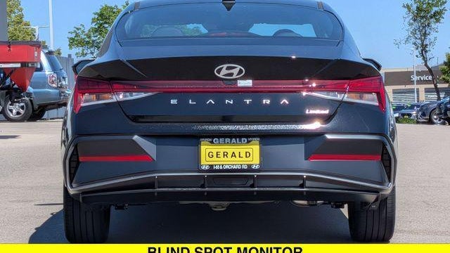 2026 Hyundai ELANTRA Limited