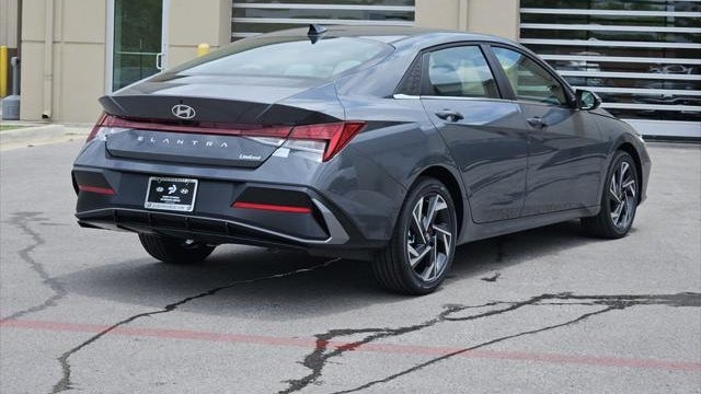 2026 Hyundai ELANTRA Limited
