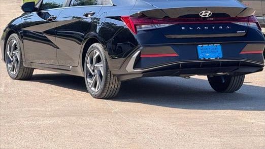 2026 Hyundai ELANTRA Limited