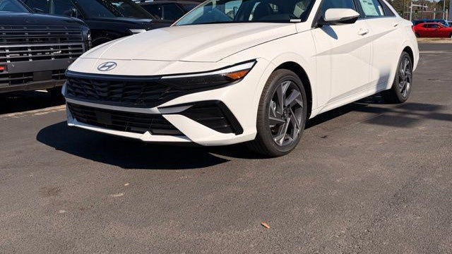 2026 Hyundai ELANTRA Limited