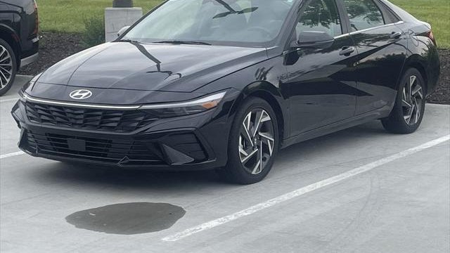 Preowned 2025 Hyundai ELANTRA Limited for Sale