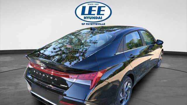 2025 Hyundai ELANTRA Limited