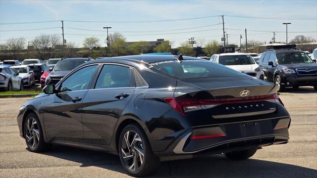 2025 Hyundai ELANTRA Limited