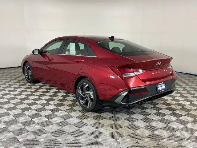 2026 Hyundai Elantra - $26,239
