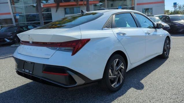 2026 Hyundai ELANTRA Limited