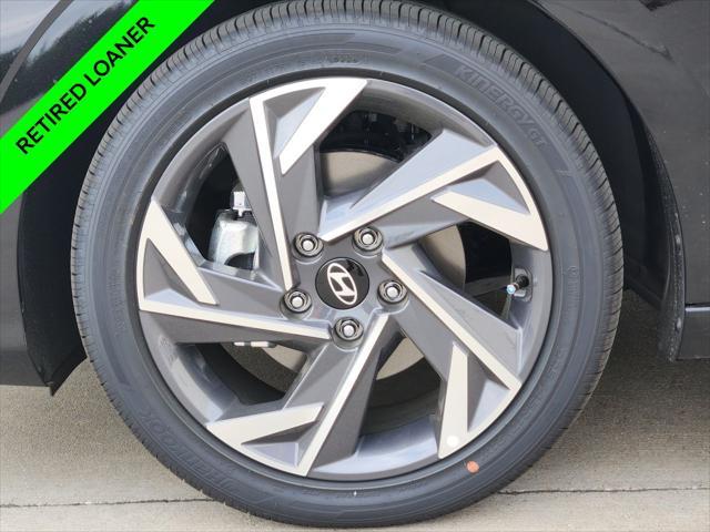 2026 Hyundai Elantra - $27,871