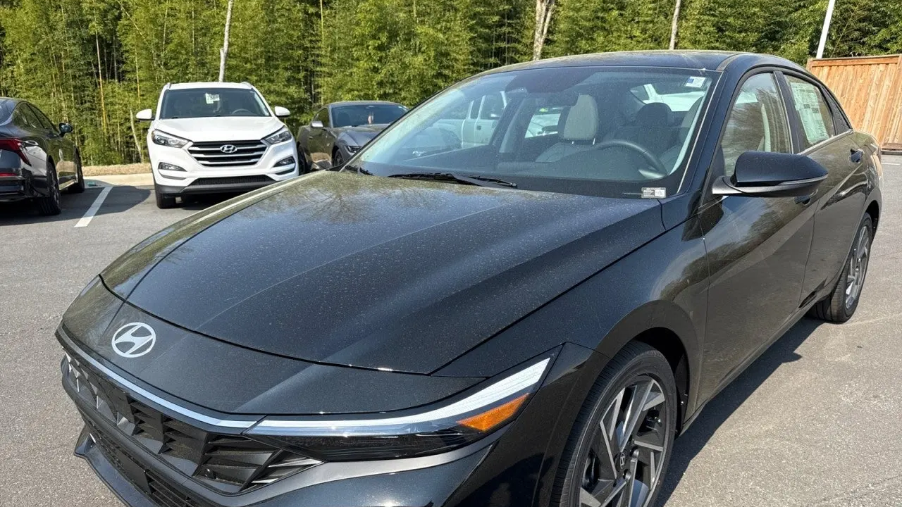 2026 Hyundai ELANTRA Limited