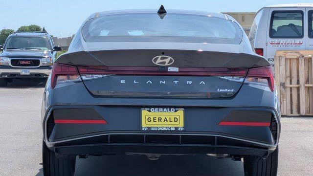 2026 Hyundai ELANTRA Limited