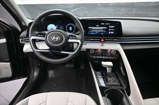 2026 Hyundai Elantra - $26,124