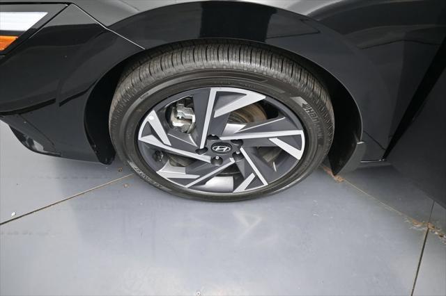 2026 Hyundai Elantra - $26,124