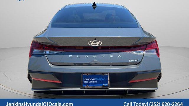 2025 Hyundai ELANTRA Limited