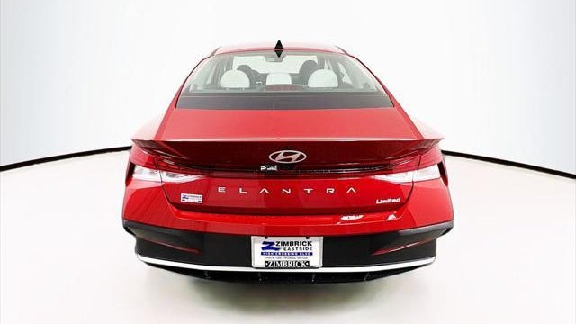 2025 Hyundai ELANTRA Limited