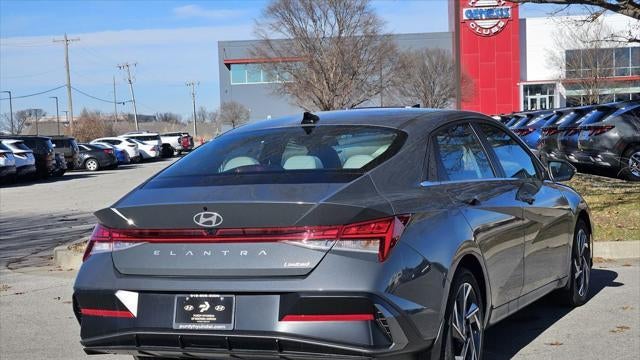 2025 Hyundai ELANTRA Limited