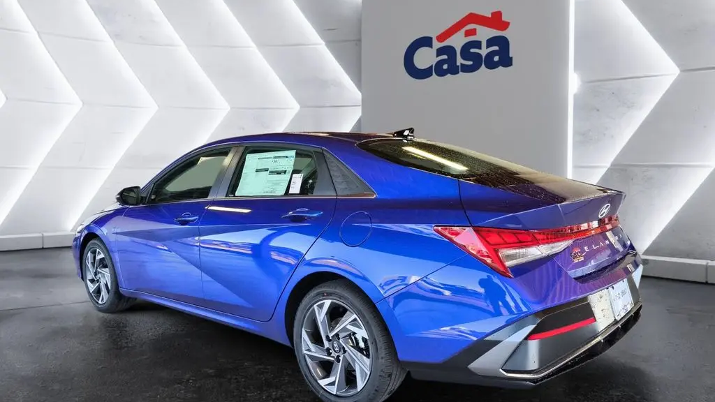 2025 Hyundai ELANTRA Limited