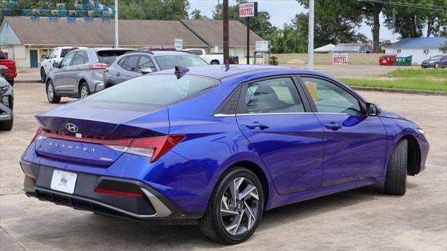 2025 Hyundai ELANTRA Limited